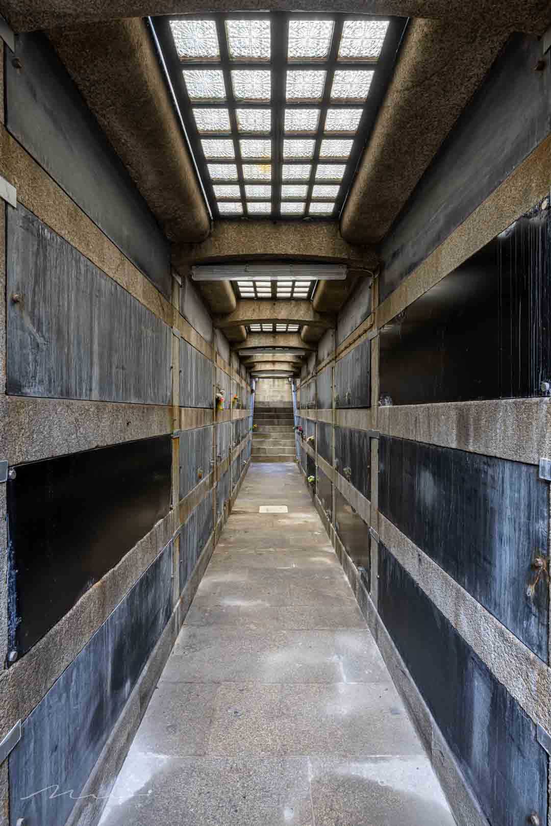 Oval Crypta Urbex Portugal